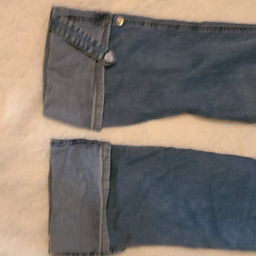 Juniors Bubblegum Jean Capris ! Cute - Picture 5 of 5